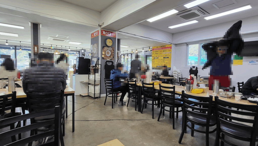 오가네 막국수 실내