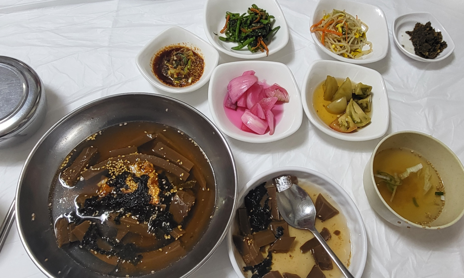 영월 주천묵집 온묵밥 상차림