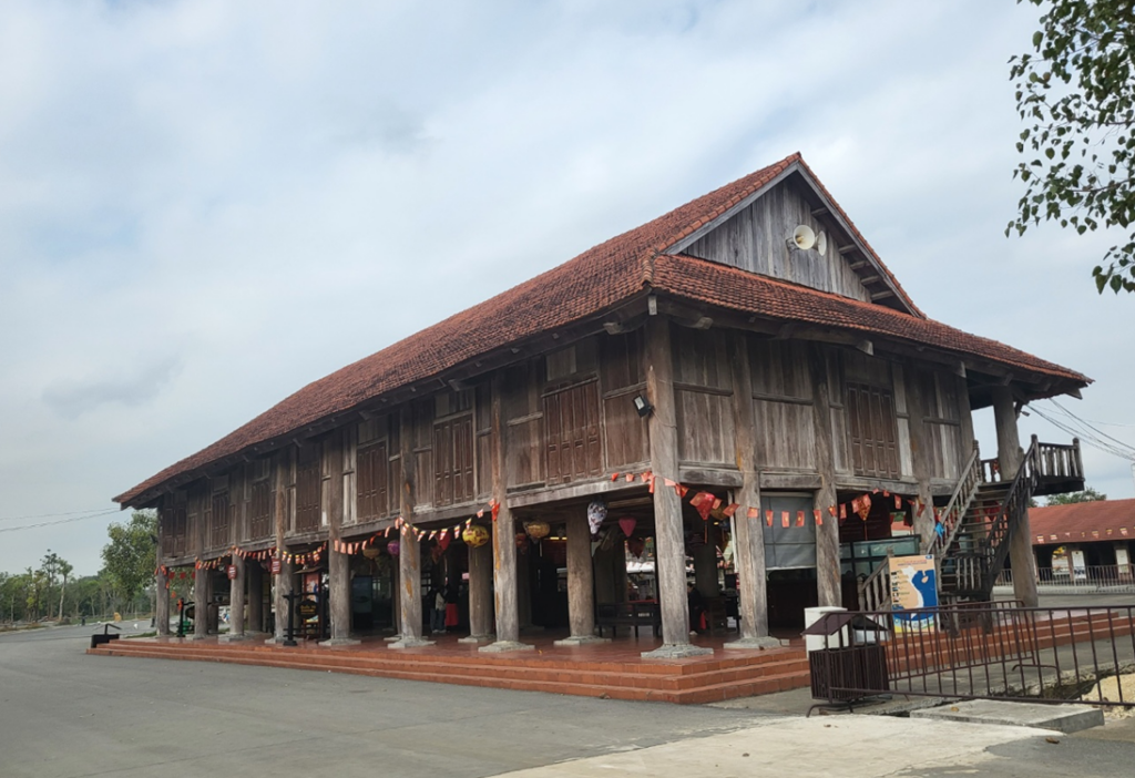 베트남 바이딘 사원 입장표 사는 건물